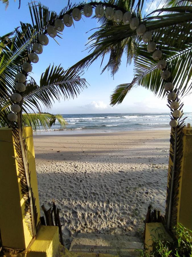 Voulez-Vous, Managed By Dikwella Beach Hotel Exterior photo