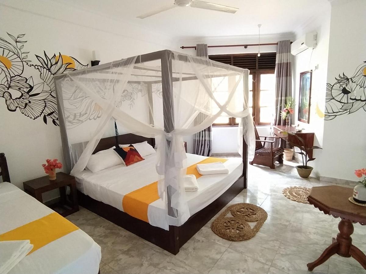 Voulez-Vous, Managed By Dikwella Beach Hotel Exterior photo
